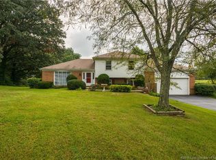 1355 Park Ave NW, Corydon, IN 47112