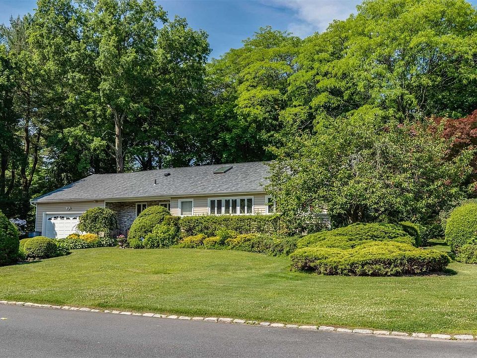 1st image of 10 Walnut Dr