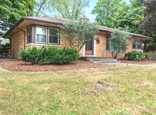 300 S Michigan Ave, Addison, IL 60101