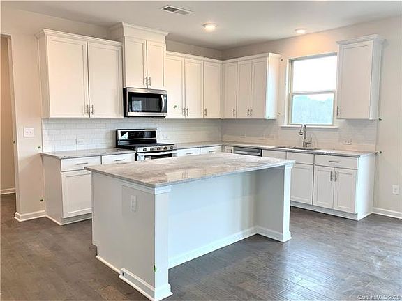 5th image of 15216 Autumn Sage Dr #25