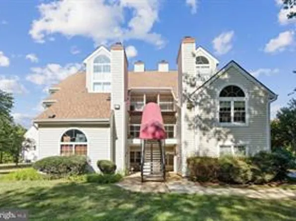 1018 Fallcrest Ct #301, Bowie, MD 20721