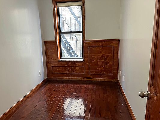 2nd image of 1575 Lexington Ave #24