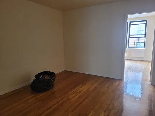 Rented by AYD Realty Inc | media 10