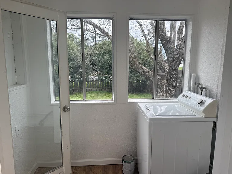 20734 Walnut St — Photo 13