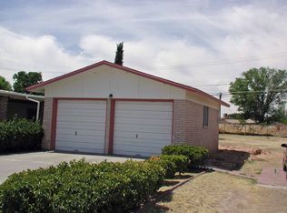 8890 Sunland Rd, El Paso, TX 79907