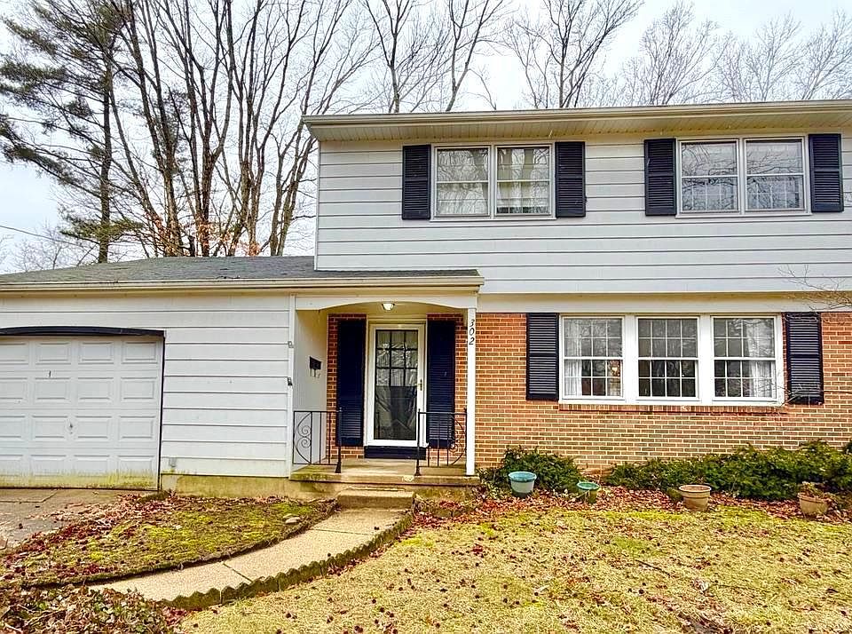 1st image of 302 Provincetown Rd