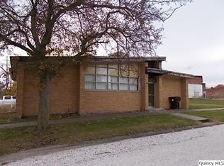 104 E Main St, Plymouth, IL 62367