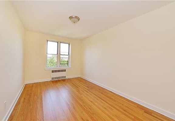 5th image of 10507 66th Ave #6A