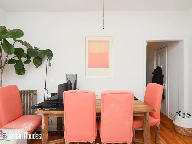 1933 W Crystal St #2AC — Photo 5
