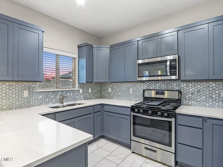3496 David Palacio Dr — Photo 28