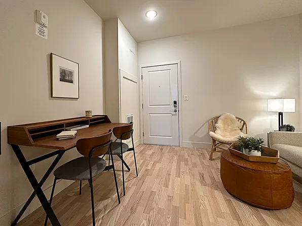 400 Claremont Avenue image 71 of 130