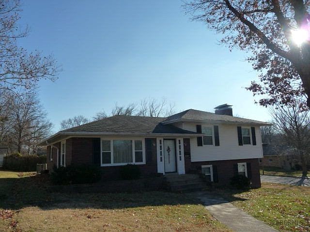 1st image of 2221 Livingston St