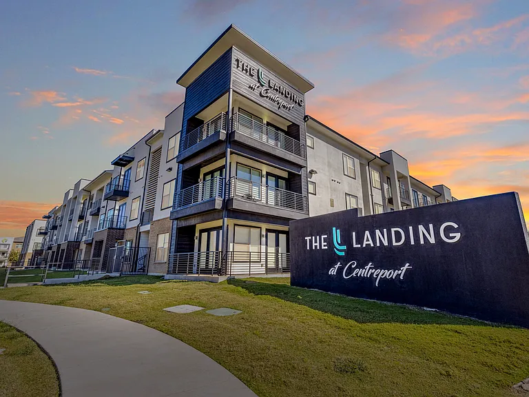 The Landing at Centreport — Photo 26