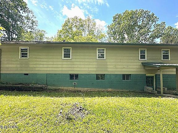 2nd image of 530 Boone Ridge Rd