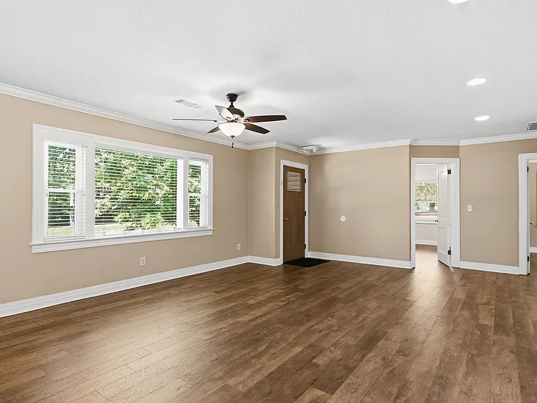 7432 Old Greensboro Rd — Photo 2