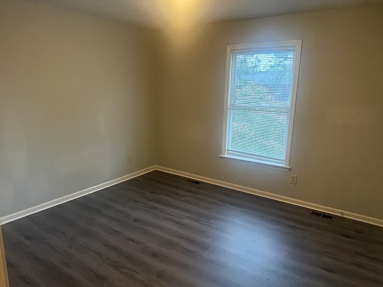 199 Kristin Dr #B — Photo 10