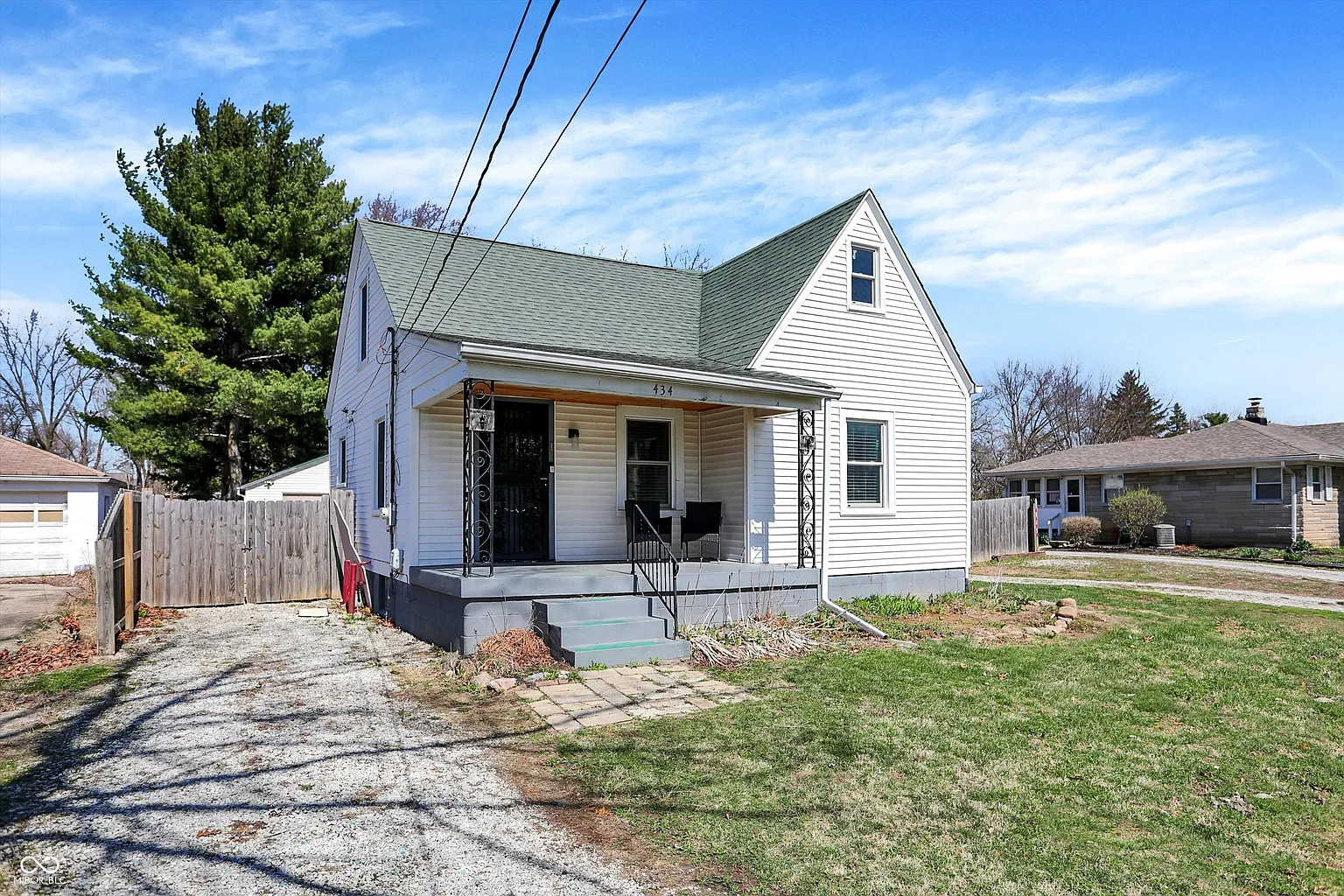 434 Powell St photo 1