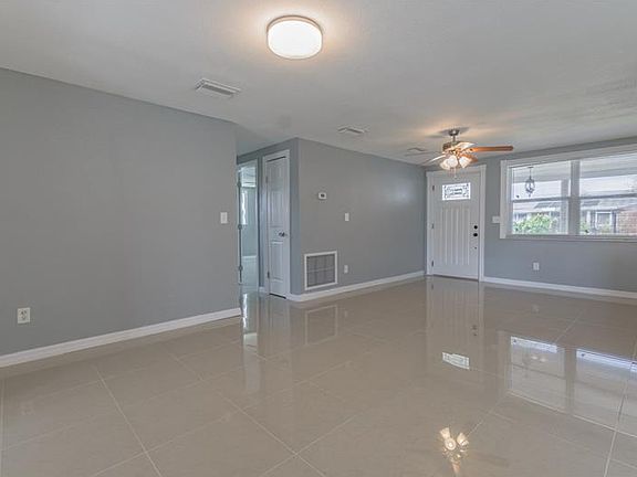 2nd image of 3704 Beechwood Dr