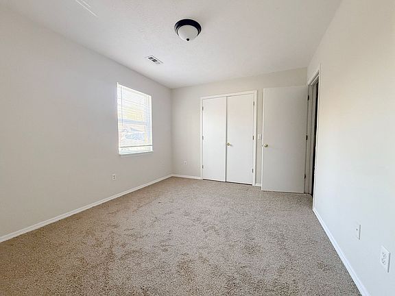 5th image of 285 E Main St #Ecc22598d