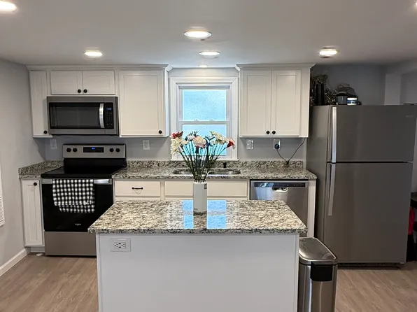 20 Greystone Street, Windham, CT 06226
