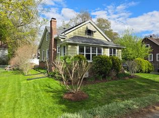 19 Orpheum Ave, East Longmeadow, MA 01028