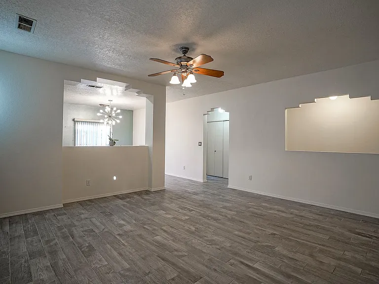 723 Seaborn Dr SW — Photo 7