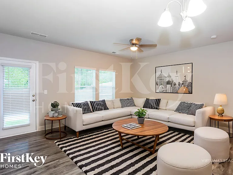 2031 Cypress Village Dr NW — Photo 5