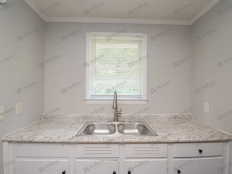 109 Vanderbilt Cir — Photo 8