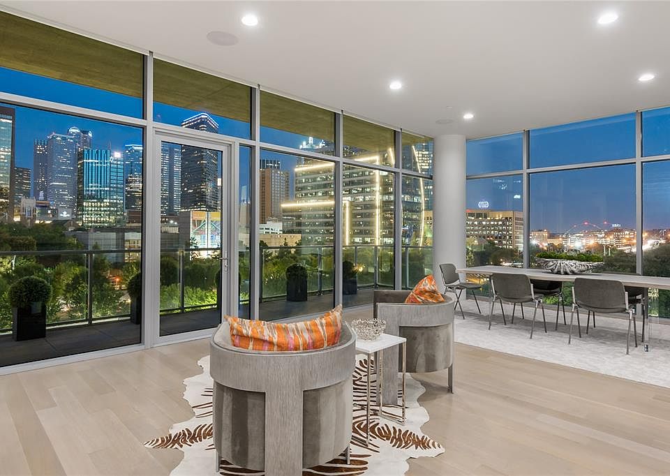 1st image of 2025 Woodall Rodgers Fwy Unit 42