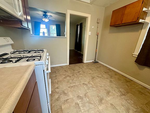 4th image of 4636 E Harry St