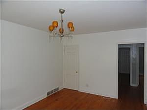 3rd image of 1668 McLaran Ave