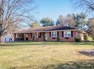 25 Greenfield Rd, Luray, VA 22835