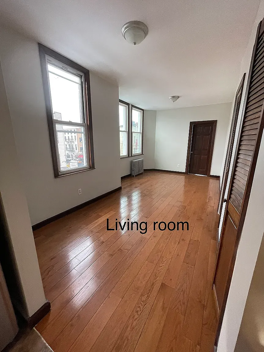 148 Wilson Avenue — Photo 2