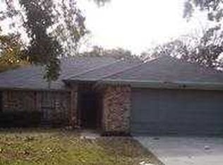 317 Post Oak Dr, Grand Prairie, TX 75050