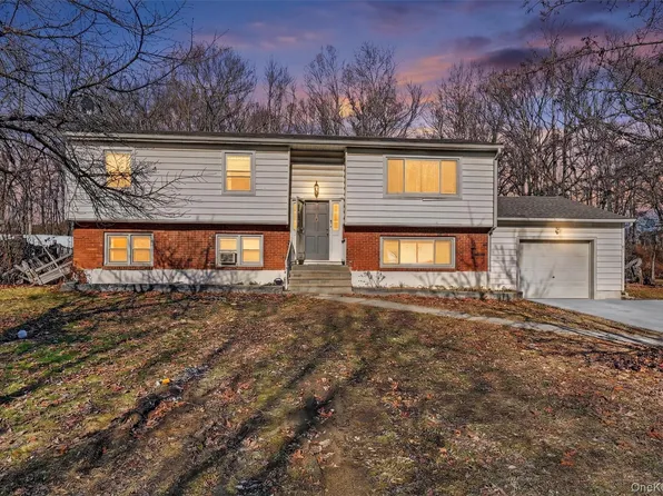 129 Vails Gate Heights Drive, New Windsor, NY 12553