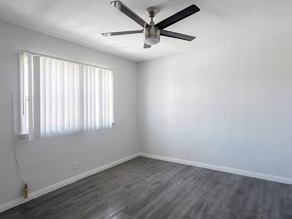 5th image of 1125 W 111th St #1/2