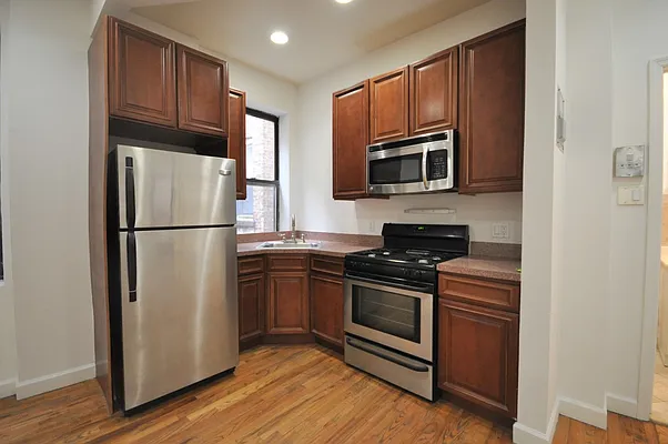 Rented by Corcoran | media 7