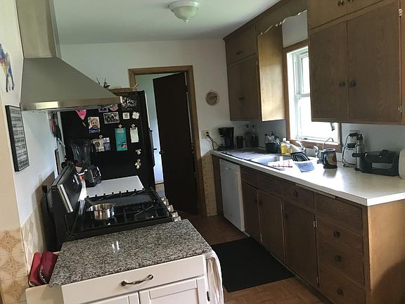 4th image of 1540 Garland Ln N