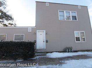 900 42nd Ave APT 1, Rock Island, IL