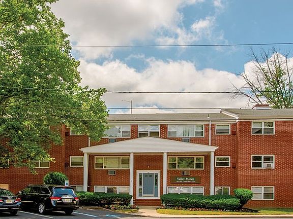3rd image of 131 E Marina Dr #151F