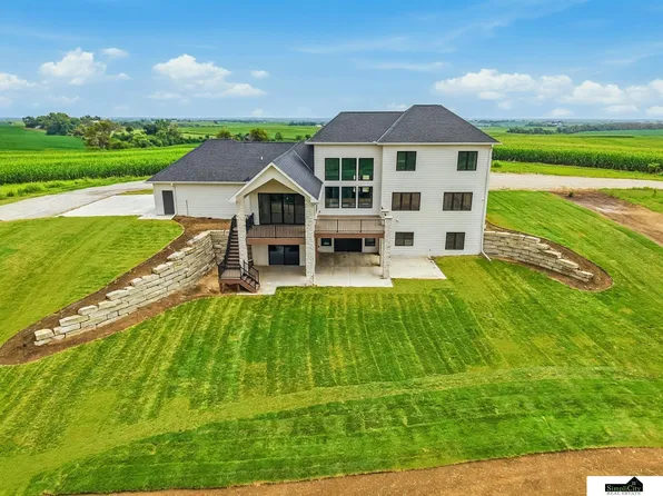 1652 County Road East Rd E, Wahoo, NE 68066
