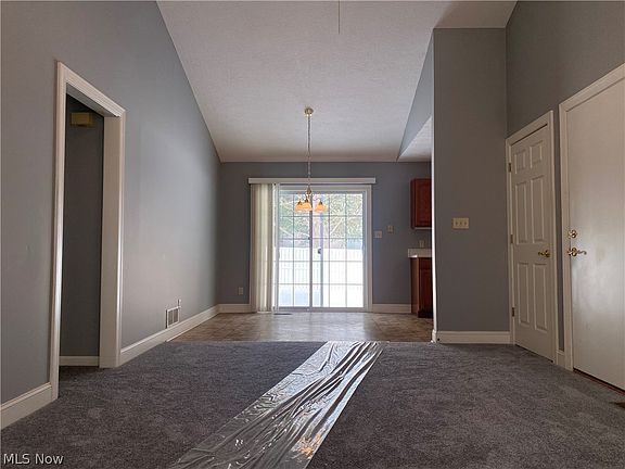 3rd image of 313 Abby Ln