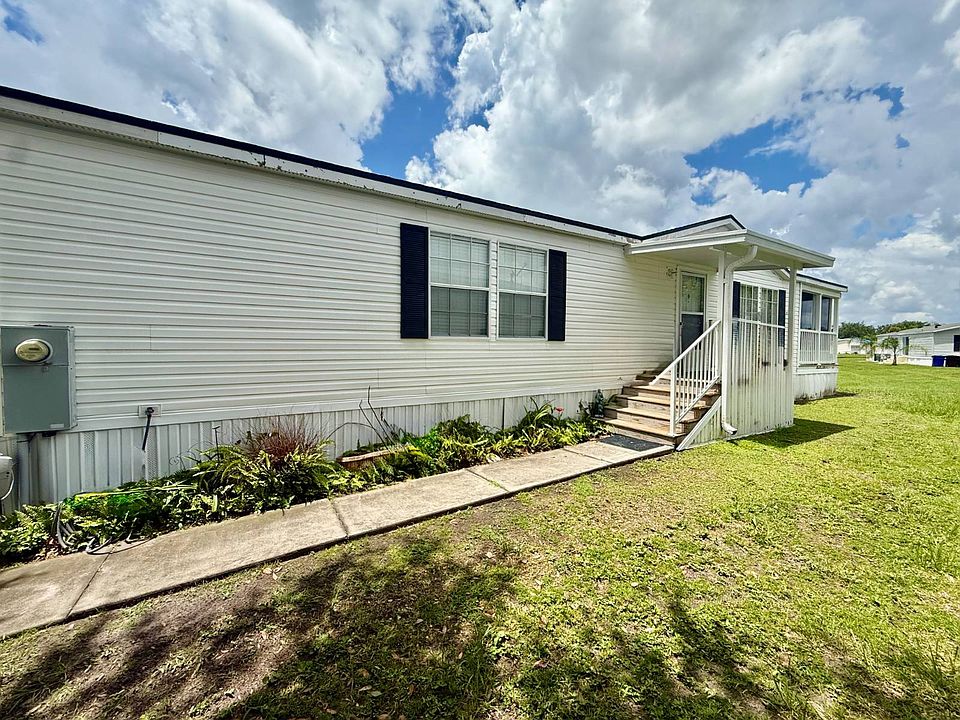 2nd image of 3907 Covington Dr