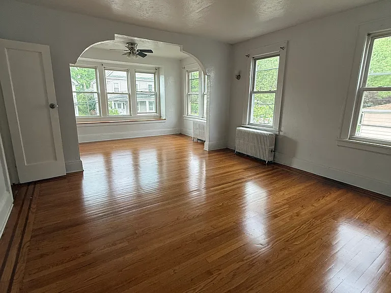 255 W Englewood Ave #2 — Photo 15
