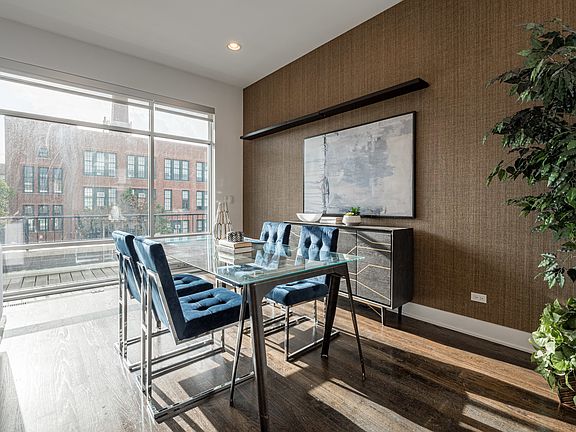 5th image of 947 N Ashland Ave #B