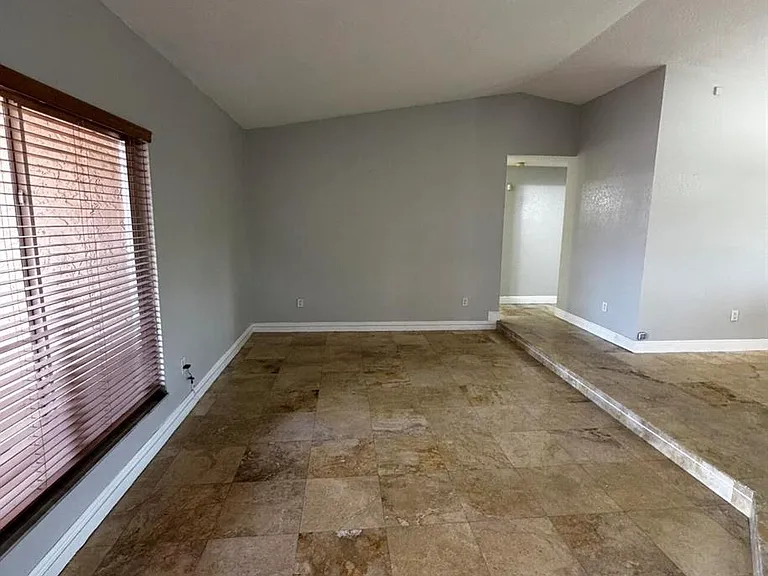 3681 SW 132nd Pl — Photo 7