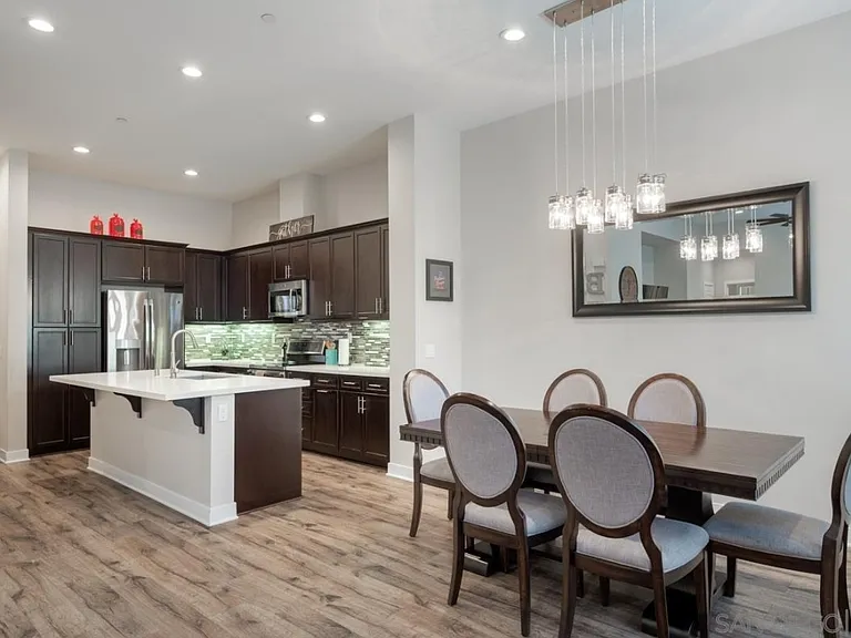 8753 Boulder Ln — Photo 10