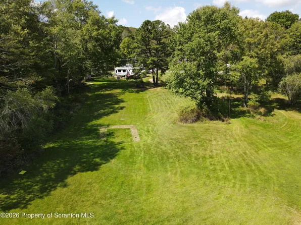 280 Sterling Shore Rd, Lake Ariel, PA 18436