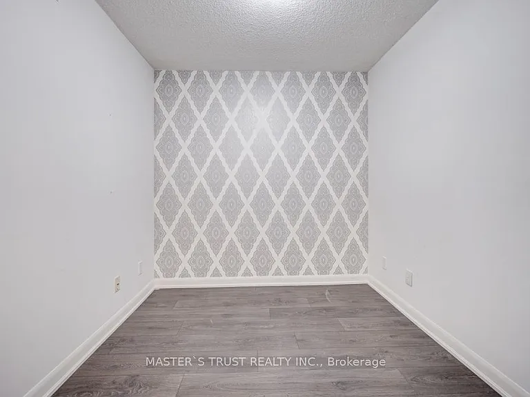 5162 Yonge St #815 — Photo 10