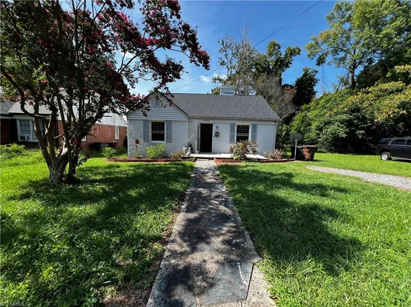 1305 Winstead Pl, Greensboro, NC 27408